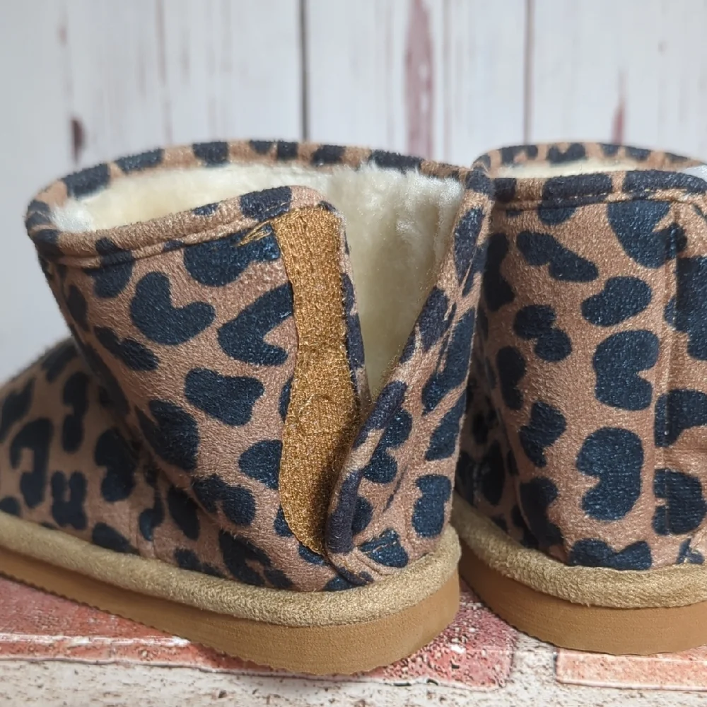 H&M Leopard Print Ankle Booties Soft Cozy Fluffy Lined Toddler Girl NWT Size 8.5